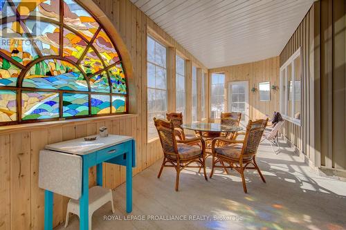 38 Oak Bluffs Rd, South Frontenac, ON - Indoor Photo Showing Dining Room