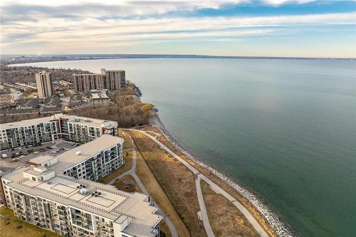 122 Shoreview Place, Stoney Creek, ON - Outdoor With Body Of Water With View