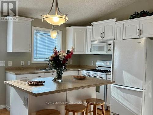 12 Birch St, Greater Napanee, ON - Indoor Photo Showing Kitchen