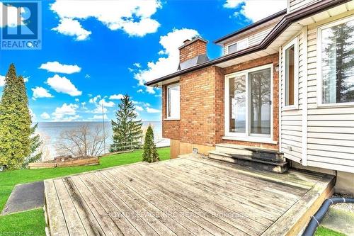 1138 Lakeshore Road W, St. Catharines, ON - Outdoor