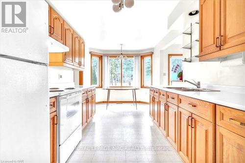 1138 Lakeshore Road W, St. Catharines, ON - Indoor Photo Showing Kitchen With Double Sink