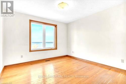 1138 Lakeshore Rd W, St. Catharines, ON - Indoor Photo Showing Other Room