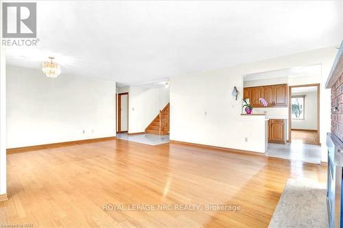 1138 Lakeshore Road W, St. Catharines, ON - Indoor Photo Showing Other Room