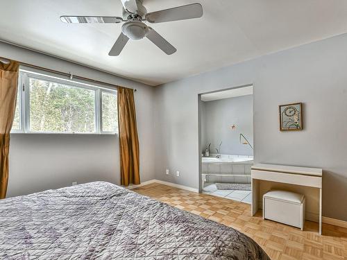 Master bedroom - 14  - 16 Mtée Ferrier, Sainte-Marguerite-Du-Lac-Masson, QC - Indoor Photo Showing Bedroom
