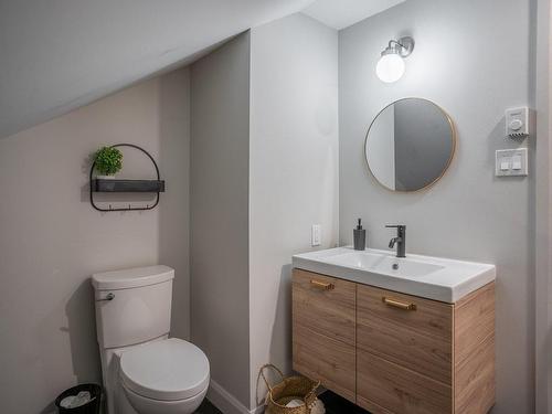 Powder room - 2205 23E Rue, Saint-Prosper, QC - Indoor Photo Showing Bathroom