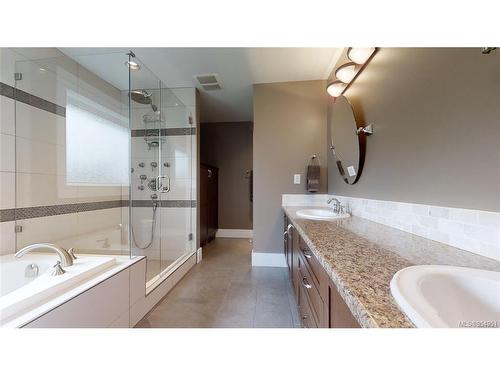 6250 Springlea Rd, Central Saanich, BC - Indoor Photo Showing Bathroom