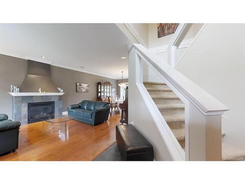 6250 Springlea Rd, Central Saanich, BC - Indoor With Fireplace