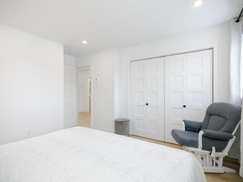 Master bedroom - 581  - 583 Rue De Versailles, Blainville, QC - Indoor Photo Showing Bedroom