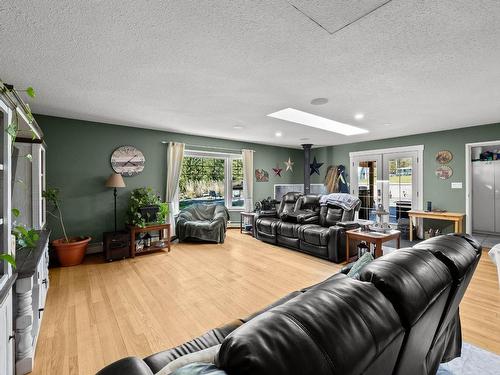 280 Gowan Drive, Logan Lake, BC - Indoor Photo Showing Laundry Room