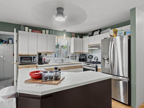 280 Gowan Drive, Logan Lake, BC - Indoor Photo Showing Kitchen