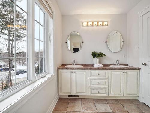 Salle de bains - 2498 Rue Westwood, Saint-Lazare, QC - Indoor Photo Showing Bathroom