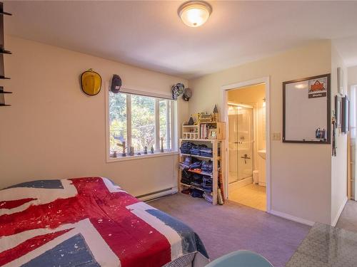 37191 Schooner Way, Pender Island, BC - Indoor Photo Showing Bedroom