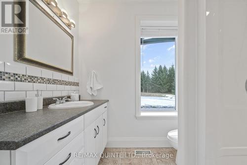 1460 County Road 3, Prince Edward County, ON - Indoor Photo Showing Bathroom