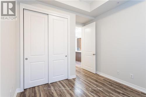 #107 -457 Plains Rd E, Burlington, ON - Indoor Photo Showing Other Room