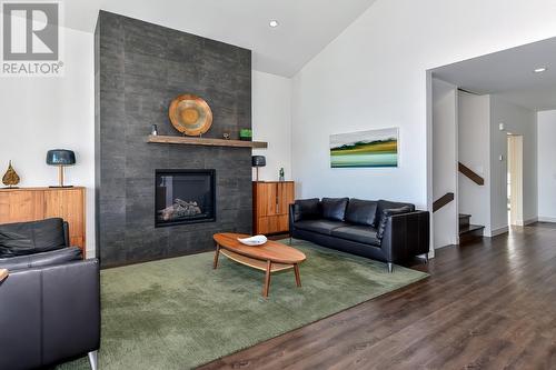 1459 Rocky Point Drive, Kelowna, BC - Indoor With Fireplace