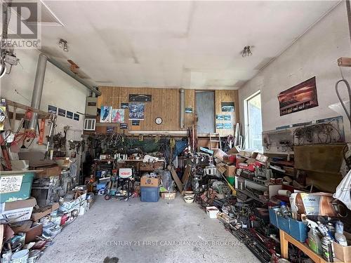 1938 Gore Rd, London, ON - Indoor Photo Showing Garage