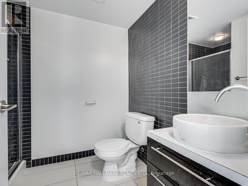 1104 - 25 Carlton Street, Toronto, ON - Indoor Photo Showing Bathroom