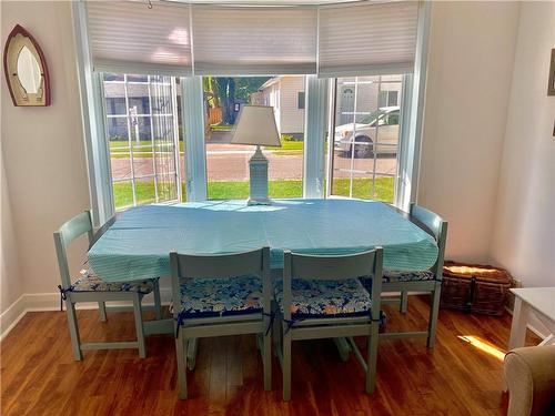 Dine by the bay window. - 322 Oxford Avenue, Crystal Beach, ON - Indoor Photo Showing Dining Room