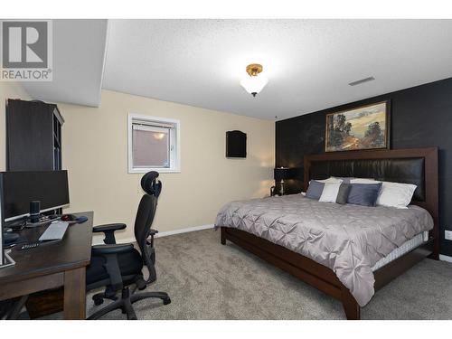 145 Magic Drive, Kelowna, BC - Indoor Photo Showing Bedroom