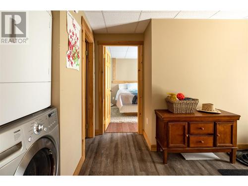 310 Grandview Bench Road, Grindrod, BC - Indoor Photo Showing Laundry Room