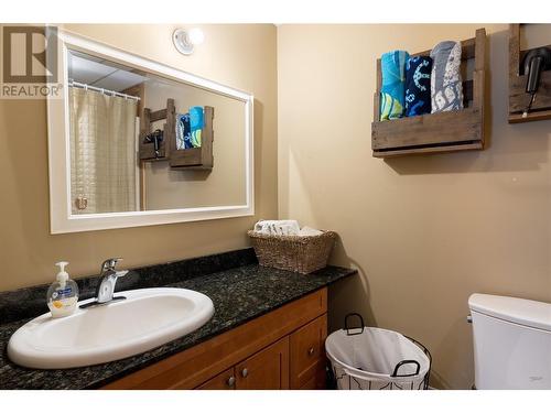 310 Grandview Bench Road, Grindrod, BC - Indoor Photo Showing Bathroom