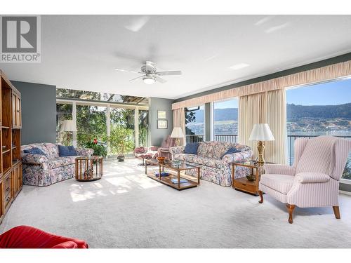 7444 Old Stamp Mill Road, Vernon, BC - Indoor Photo Showing Living Room