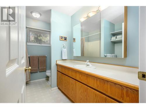 7444 Old Stamp Mill Road, Vernon, BC - Indoor Photo Showing Bathroom