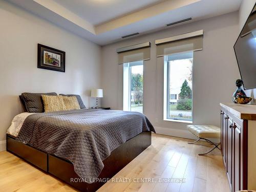 8 Tyler Pl, Toronto, ON - Indoor Photo Showing Bedroom