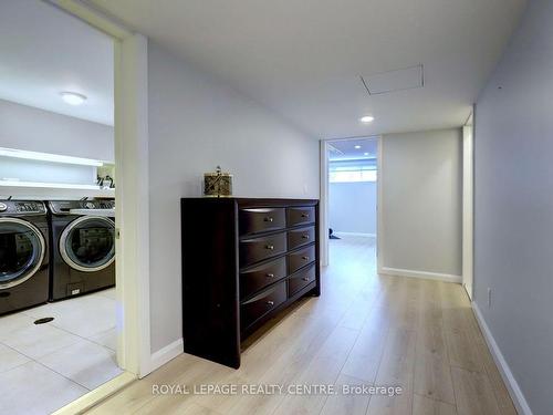 8 Tyler Pl, Toronto, ON - Indoor Photo Showing Laundry Room