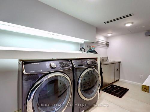 8 Tyler Pl, Toronto, ON - Indoor Photo Showing Laundry Room