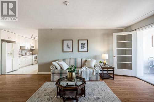 505 - 9 Grant Boulevard, Hamilton, ON - Indoor Photo Showing Living Room