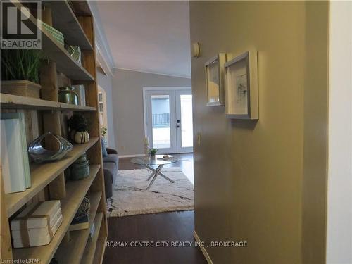 #120 -198 Springbank Dr, London, ON - Indoor Photo Showing Other Room