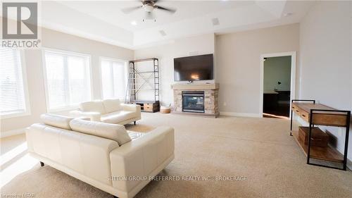 #2 -505 Jarvis St, London, ON - Indoor Photo Showing Living Room With Fireplace