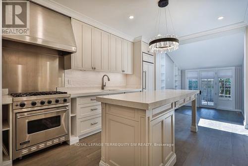 145 Macpherson Ave, Toronto, ON - Indoor Photo Showing Kitchen With Upgraded Kitchen