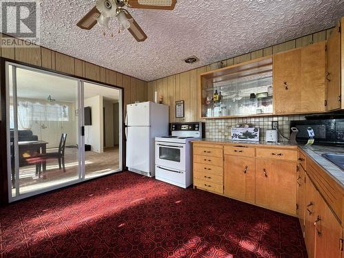 2504 Kenney Street, Terrace, BC - Indoor Photo Showing Kitchen