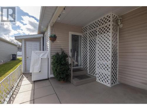 1255 Raymer Avenue Unit# 590, Kelowna, BC - Outdoor With Exterior
