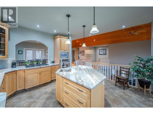 100 Fir Avenue, Kaleden, BC - Indoor Photo Showing Kitchen With Upgraded Kitchen