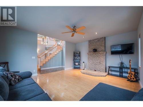 100 Fir Avenue, Kaleden, BC - Indoor