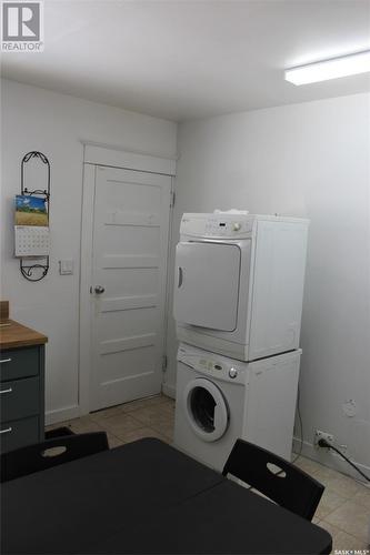 410 Main Street, Climax, SK - Indoor Photo Showing Laundry Room