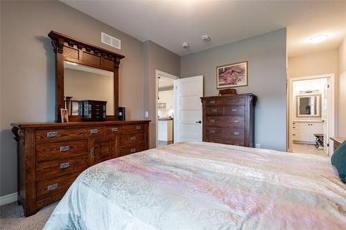 7276 Optimist Lane|Unit #15, Niagara Falls, ON - Indoor Photo Showing Bedroom