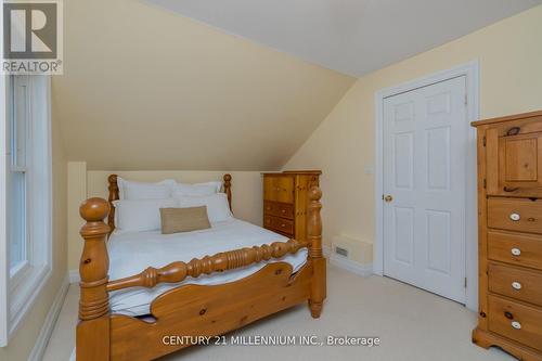 44 Lorne Street, Caledon, ON - Indoor Photo Showing Bedroom