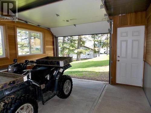 30 Country Club Boulevard, Williams Lake, BC - Indoor Photo Showing Garage
