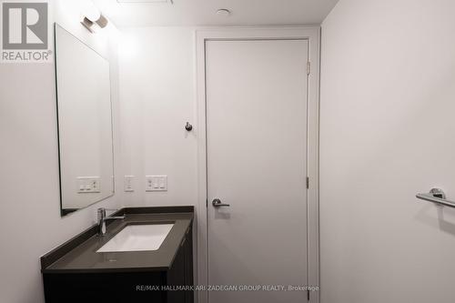 335 - 1 Jarvis Street N, Hamilton, ON - Indoor Photo Showing Bathroom