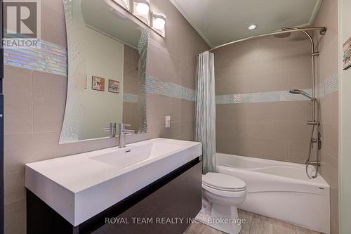 119 Cambridge Crescent, Richmond Hill, ON - Indoor Photo Showing Bathroom
