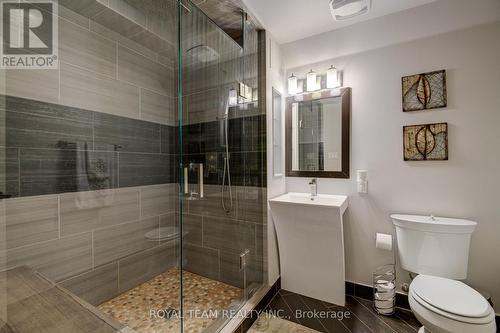 119 Cambridge Cres, Richmond Hill, ON - Indoor Photo Showing Bathroom