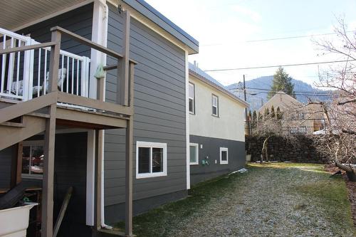 1495 Third Avenue, Trail, BC - Outdoor With Exterior