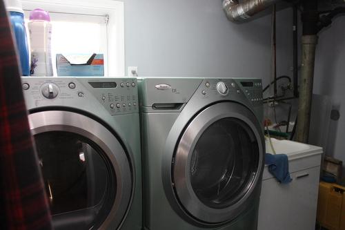 1495 Third Avenue, Trail, BC - Indoor Photo Showing Laundry Room