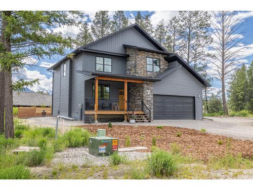 1212 Swansea Crescent, Windermere, BC - Outdoor With Exterior