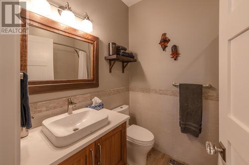 2940 82Nd Avenue, Osoyoos, BC - Indoor Photo Showing Bathroom