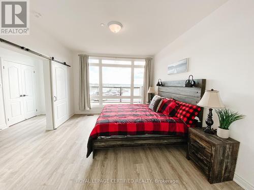 80 Marina Village Drive, Georgian Bay, ON - Indoor Photo Showing Bedroom